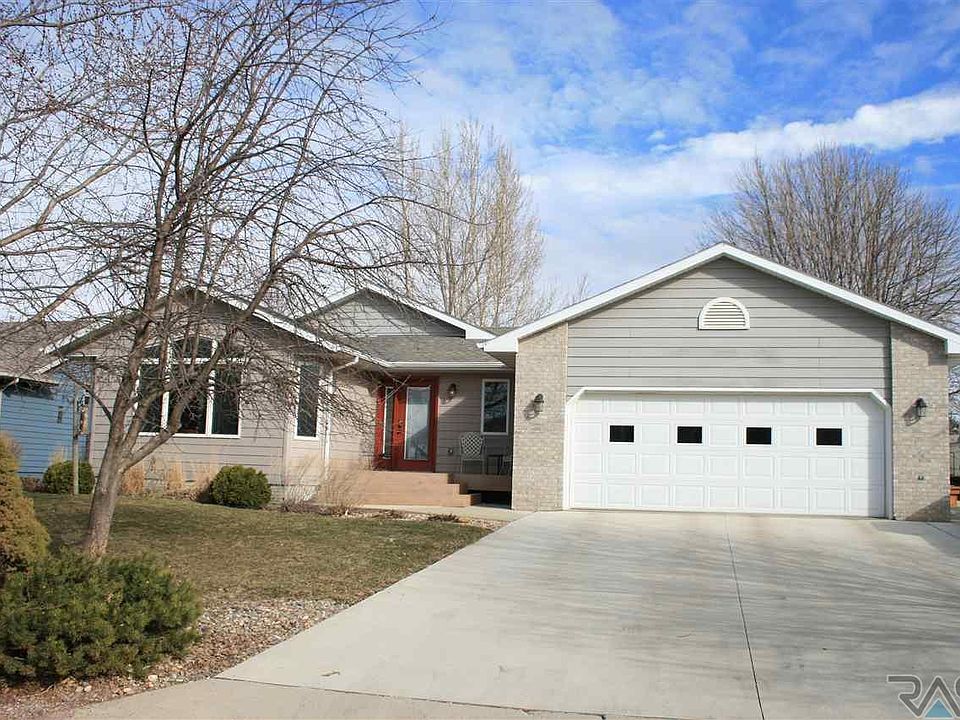 200 E 9th St, Crooks, SD 57020 Zillow