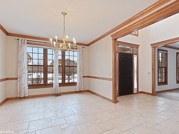 4th image of 4226 Meadow View Dr