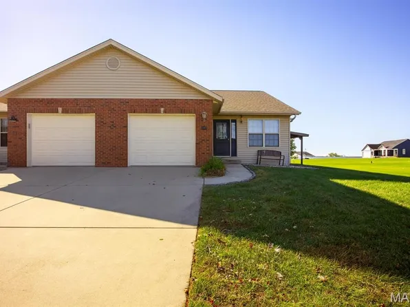 10962 Kentfield Dr, Lebanon, IL 62254