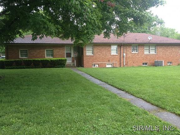 2nd image of 808 Durley St
