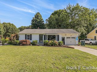231 Aue Rd, Norton Shores, MI 49441