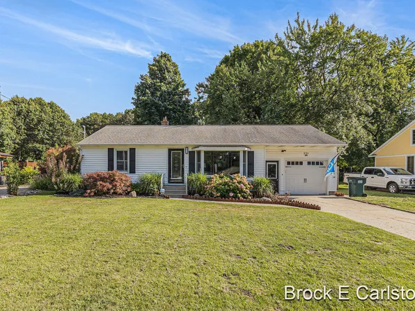 231 Aue Rd, Norton Shores, MI 49441