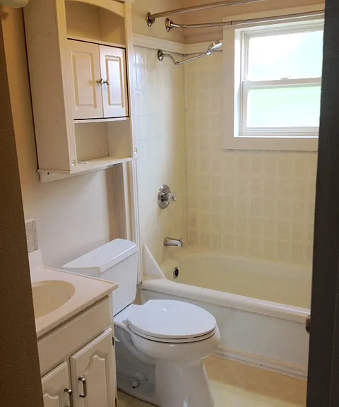382 N Cedar St — Photo 5