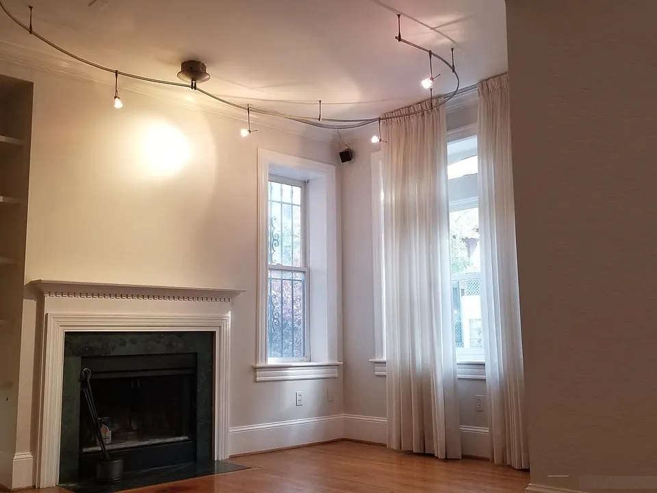 1807 California St NW #106