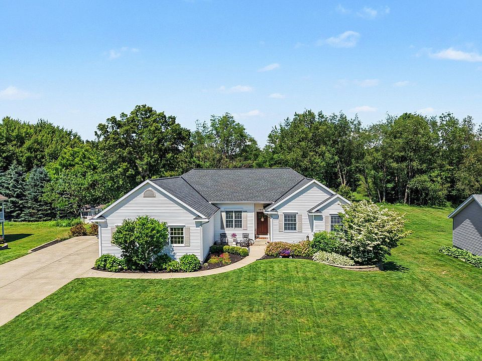 13154 Acacia Dr, Grand Haven, MI 49417 | Zillow