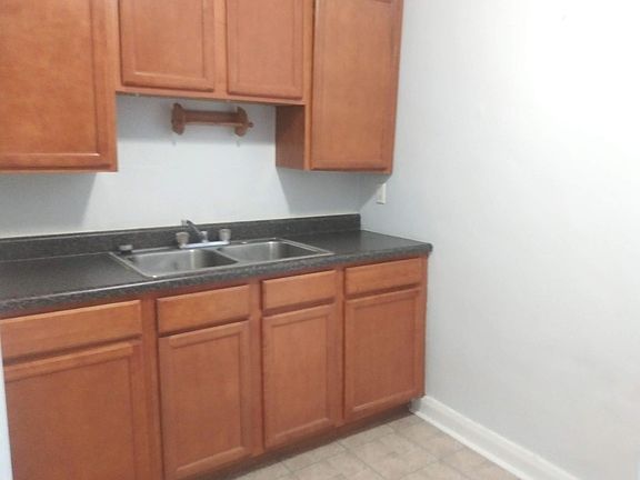 3rd image of 366 4th Ave APT 11