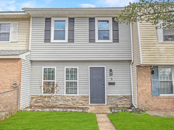 3 Maureen Ct, Sicklerville, NJ 08081