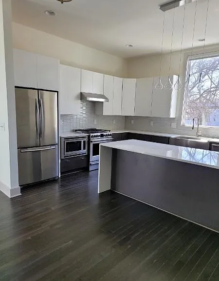 1117 Summit Ave — Photo 2