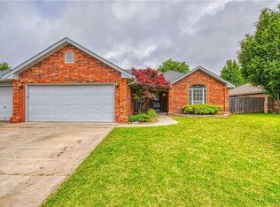 1904 Broone Dr, Norman, OK 73071