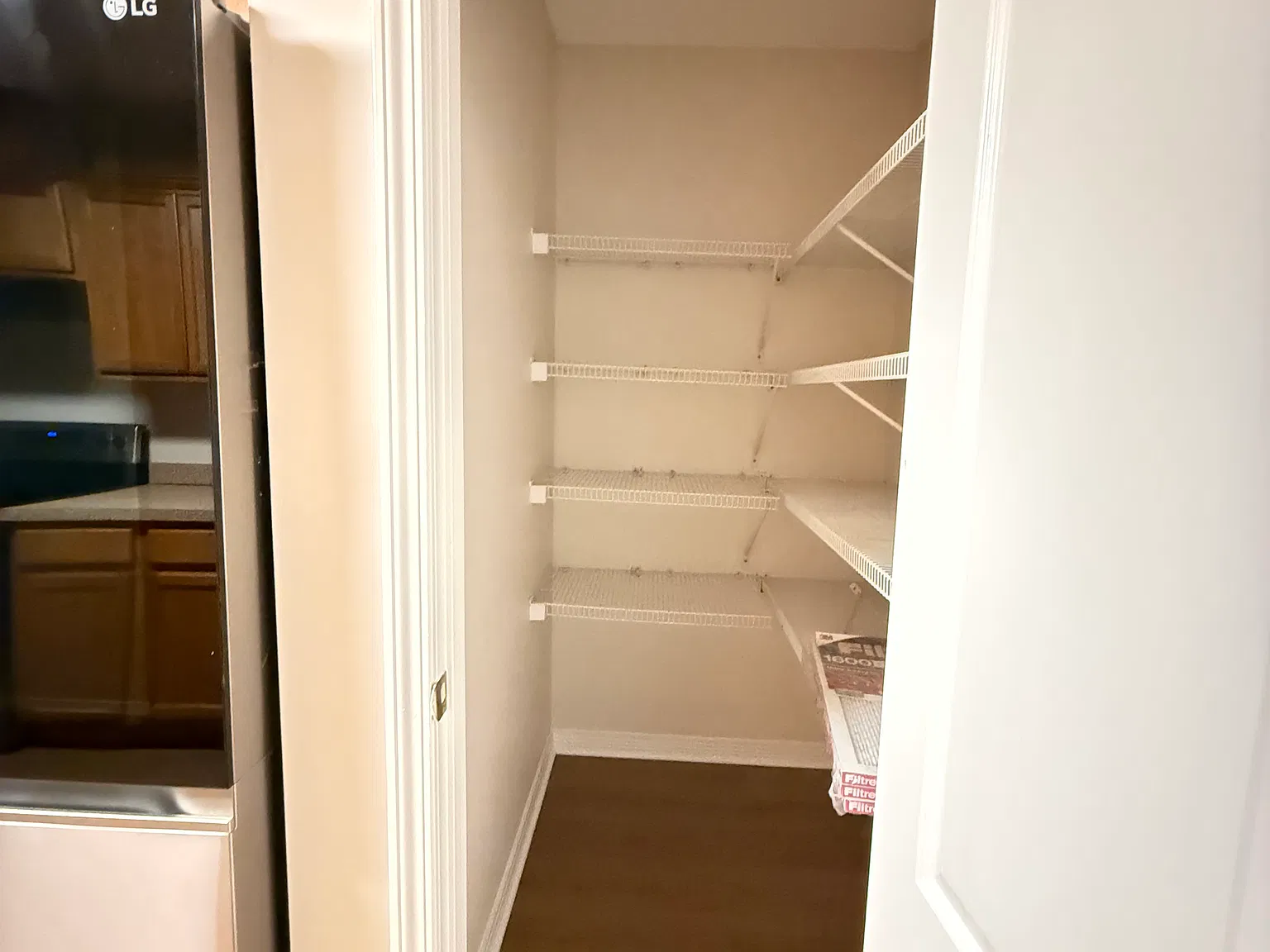 3 bed, 2097 sqft, $2,200 — Photo 3