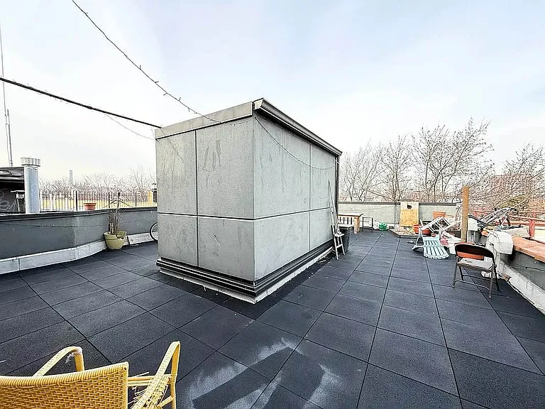 619 Gates Ave #1 — Photo 10