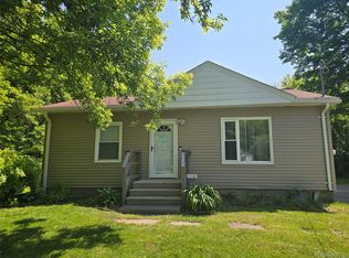 3516 Mills Acres St, Flint, MI 48506