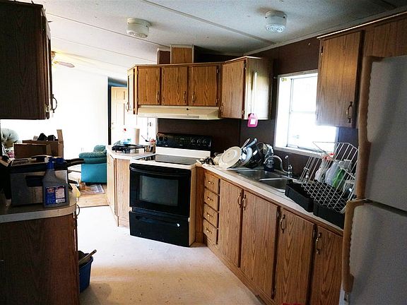 5th image of 207 Sophie St