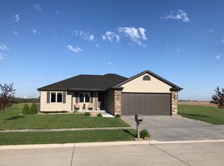 2217 Heather Ln, Aurora, NE 68818