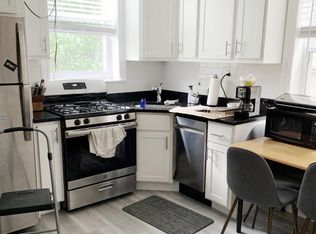 646 W Roscoe St #20N, Chicago, IL 60657