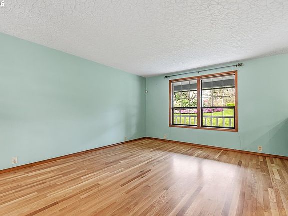 3rd image of 16916 NE 35th Cir