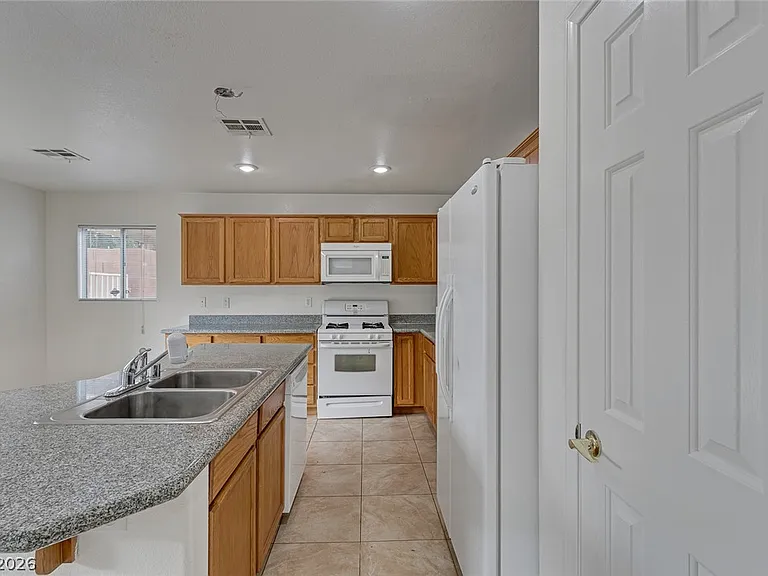 9861 Ashton Pines Ct #0 — Photo 16