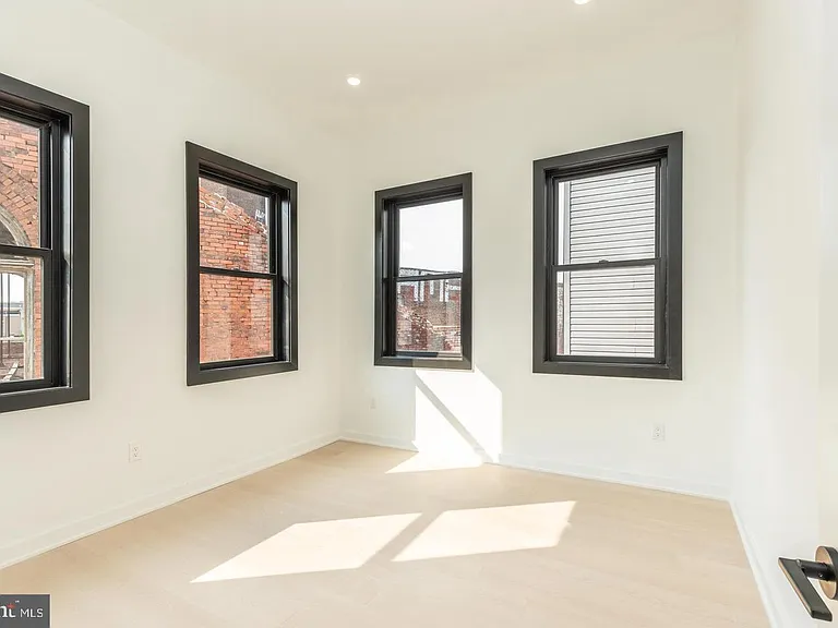 2414 Frankford Ave #2R — Photo 6