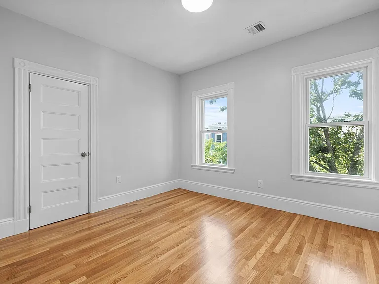 67 Romsey St #2 — Photo 18