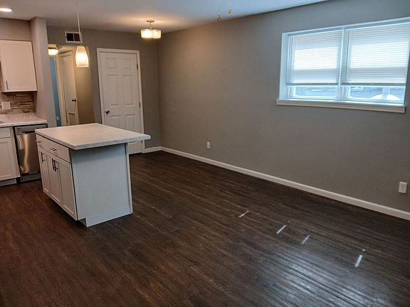 2nd image of 904 Georgian Dr APT C