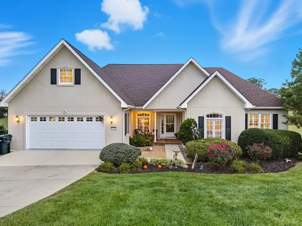 152 Acorn Ln, Bristol, VA 24202