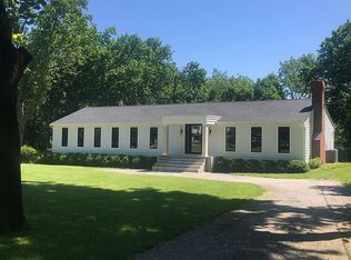 262 Huntington Bay Rd, Halesite, NY 11743