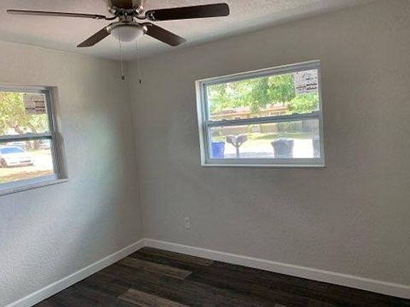 4th image of 1387 Robin Hood Ln APT 1