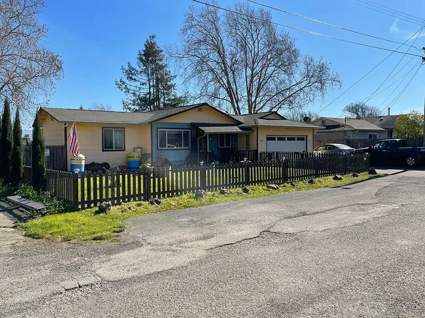 5816 Lowell Ct, Cotati, CA 94931