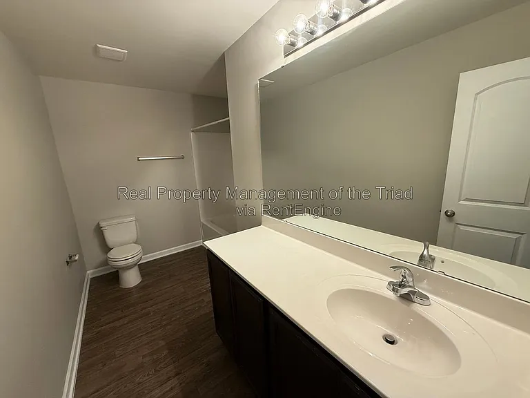 1207 Willard St — Photo 10