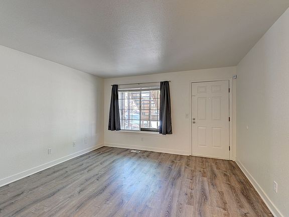 5th image of 165 S Sable Blvd APT R19