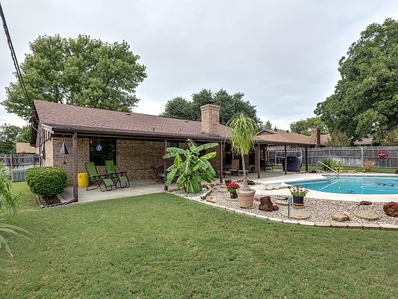 2nd image of 5808 Steeplewood Dr
