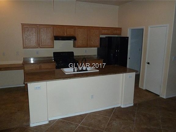 3rd image of 3441 Glacial Lake St