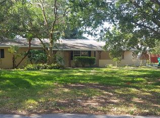 1230 Holiday Dr, Eustis, FL 32726