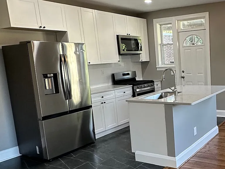 2804 E Cold Spring Ln — Photo 7