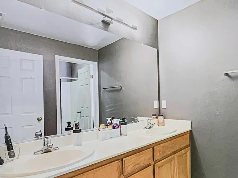 2720 Arbor Grove Ln — Photo 6