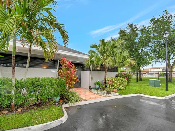 8113 SW 22nd Ct #150, Davie, FL 33324