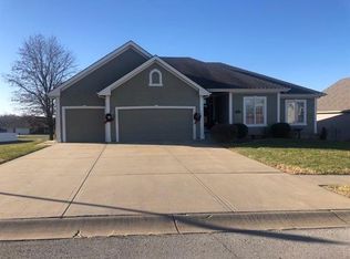2111 Bradford Pl, Excelsior Springs, MO 64024