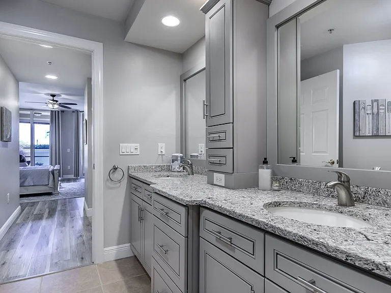 3313 Sunset Key Cir #107 — Photo 38
