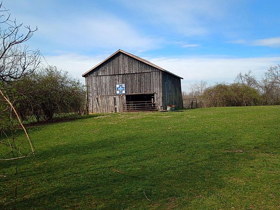 5th image of 355 Mudlick Rd