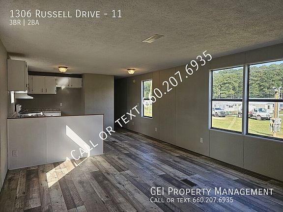 3rd image of 1306 Russell Dr #11