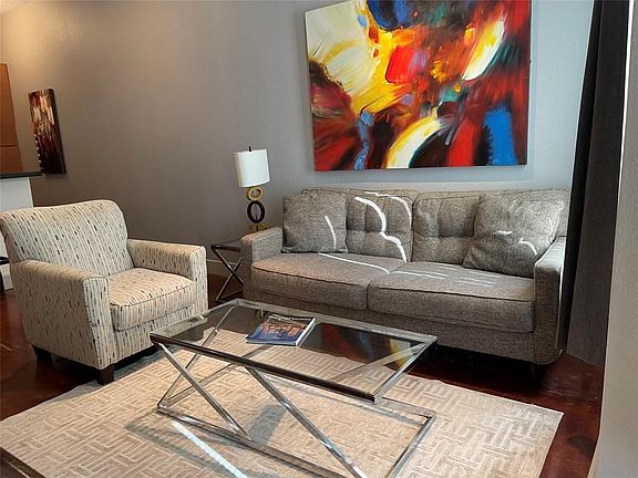 2nd image of 1901 Post Oak Blvd APT 1307