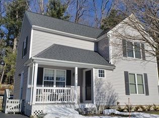 28 Blueberry Ln, Hudson, MA 01749