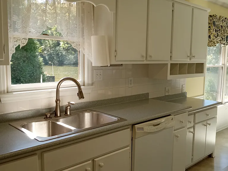 1281 Katie Ln — Photo 6
