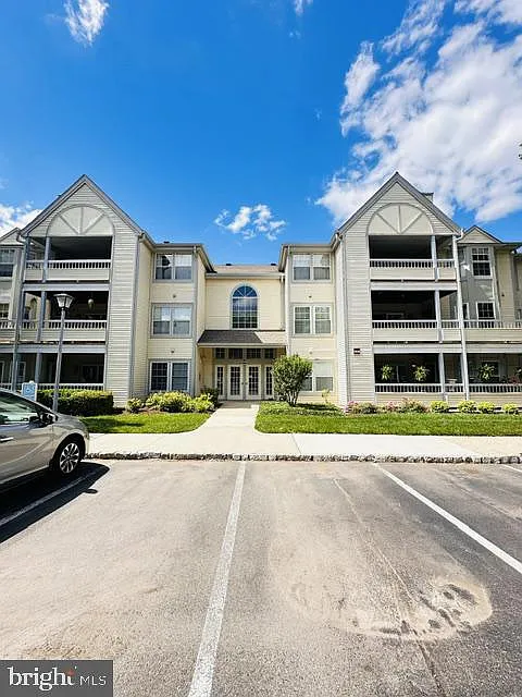 204 Salem Ct #11
