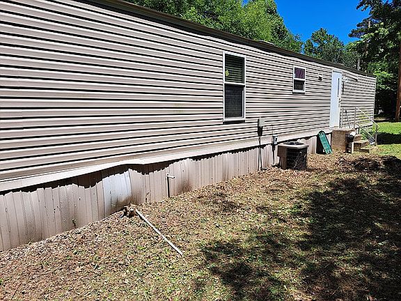 2nd image of 600 Thomas St