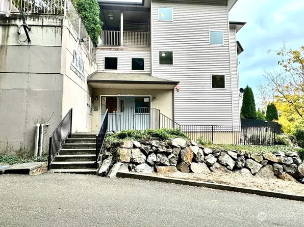 15340 Macadam Road S #B-203, Tukwila, WA 98188