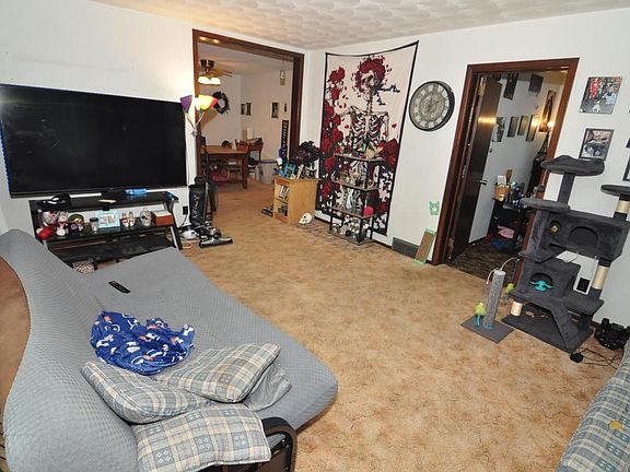 5th image of 609 17th Avenue
