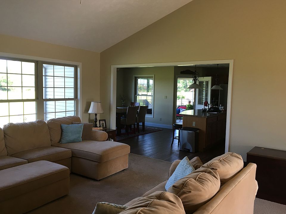 1st image of 137 Abbie Ln