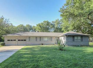 401 W 113th St, Kansas City, MO 64114