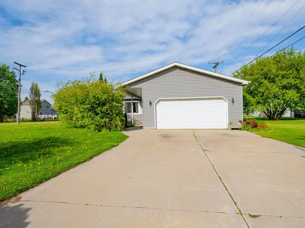 1817 Kern St, Port Huron, MI 48060